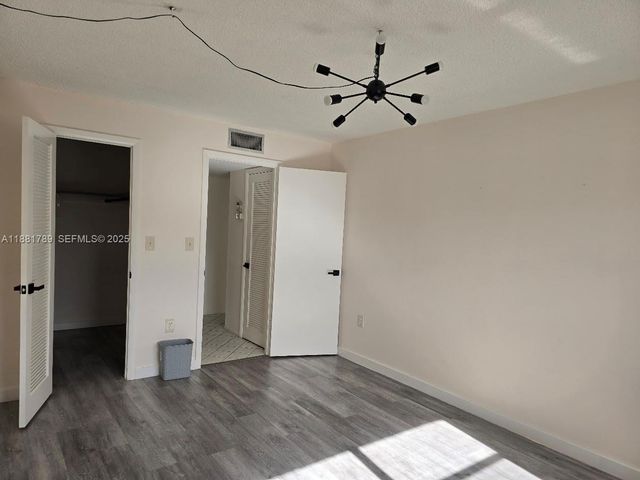 2831 E Sunrise Lakes Drive 208, Sunrise, FL 33322