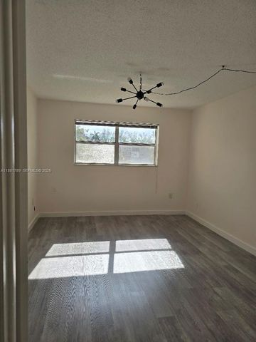2831 E Sunrise Lakes Drive 208, Sunrise, FL 33322