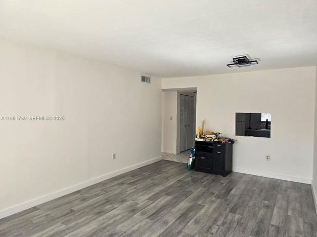 2831 E Sunrise Lakes Drive 208, Sunrise, FL 33322