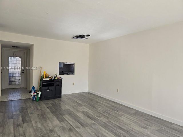 2831 E Sunrise Lakes Drive 208, Sunrise, FL 33322
