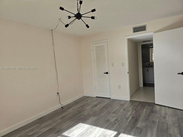 2831 E Sunrise Lakes Drive 208, Sunrise, FL 33322