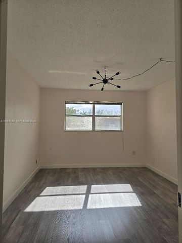 2831 E Sunrise Lakes Drive 208, Sunrise, FL 33322