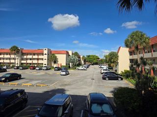 2831 E Sunrise Lakes Drive 208, Sunrise, FL 33322