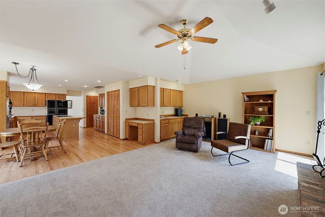 3308 17th Street Pl SE, Puyallup, WA 98374