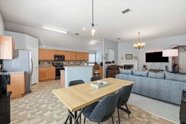 117 Hampton Court, Rhome, TX 76078