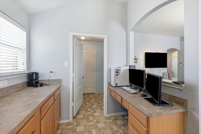 117 Hampton Court, Rhome, TX 76078