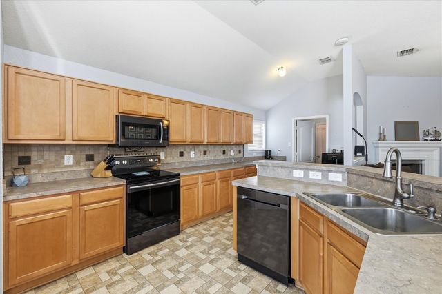 117 Hampton Court, Rhome, TX 76078
