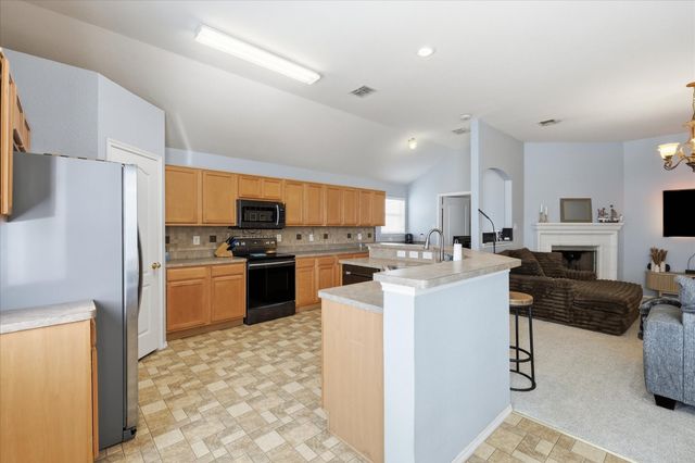 117 Hampton Court, Rhome, TX 76078