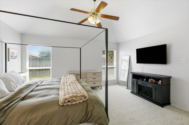 117 Hampton Court, Rhome, TX 76078