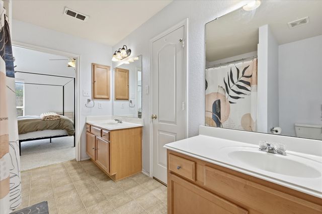 117 Hampton Court, Rhome, TX 76078