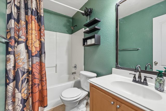 117 Hampton Court, Rhome, TX 76078