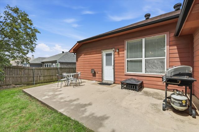 117 Hampton Court, Rhome, TX 76078