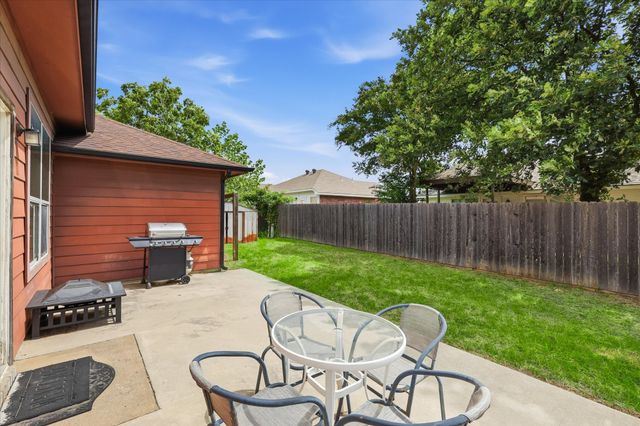 117 Hampton Court, Rhome, TX 76078