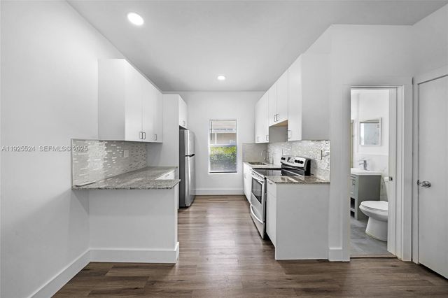 3237 SW 4th St, Miami, FL 33135