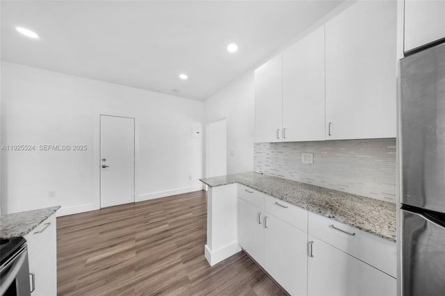 3237 SW 4th St, Miami, FL 33135