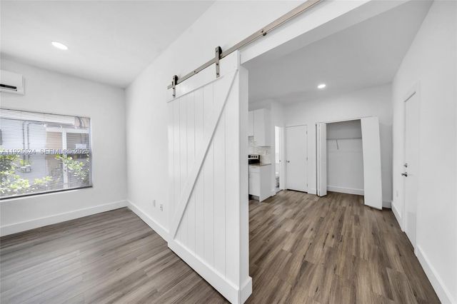 3237 SW 4th St, Miami, FL 33135