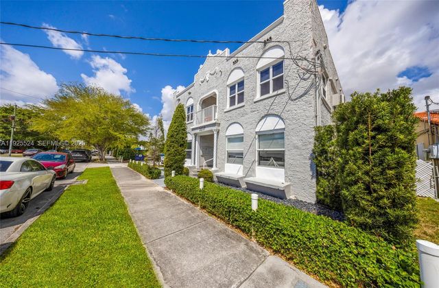 3237 SW 4th St, Miami, FL 33135