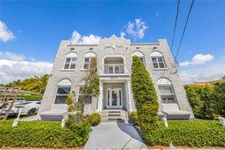 3237 SW 4th St, Miami, FL 33135