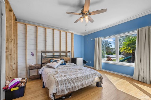 1698 College Pkwy, Gulf Breeze, FL 32563