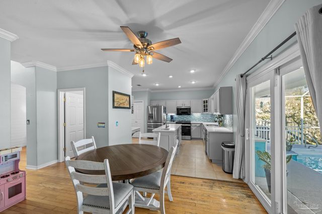 1698 College Pkwy, Gulf Breeze, FL 32563