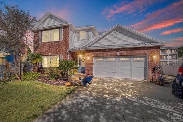 1698 College Pkwy, Gulf Breeze, FL 32563