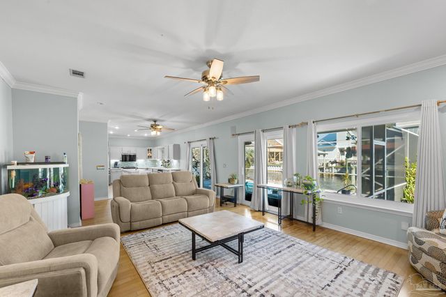 1698 College Pkwy, Gulf Breeze, FL 32563