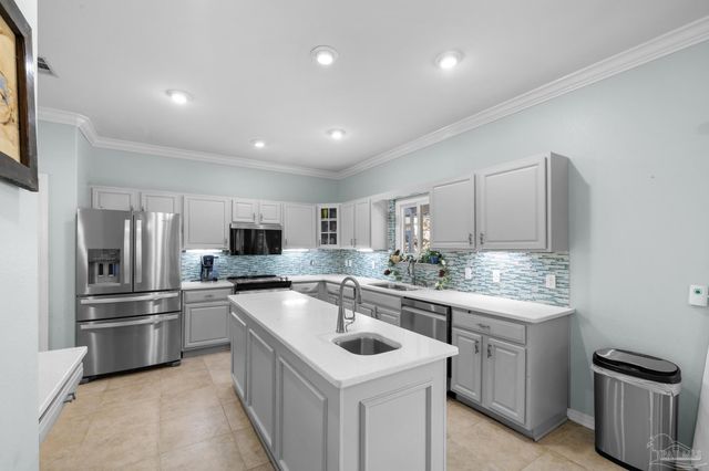 1698 College Pkwy, Gulf Breeze, FL 32563