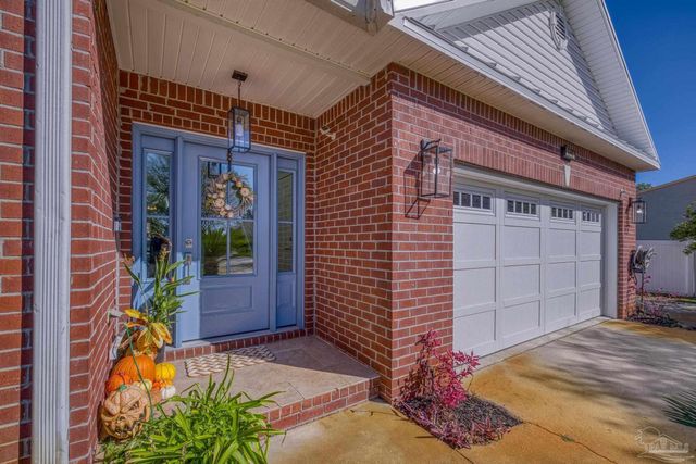 1698 College Pkwy, Gulf Breeze, FL 32563