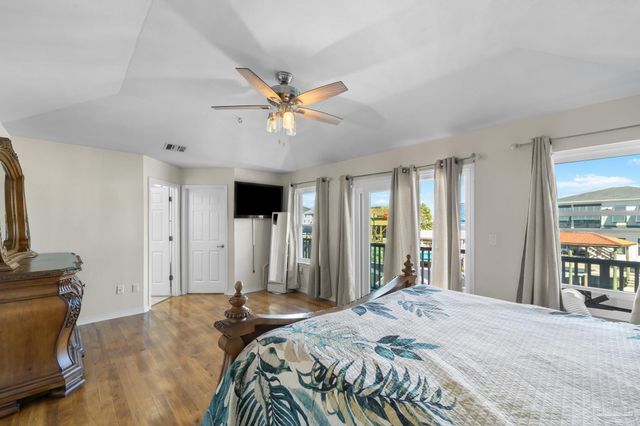 1698 College Pkwy, Gulf Breeze, FL 32563