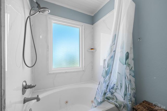 1698 College Pkwy, Gulf Breeze, FL 32563