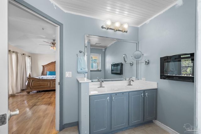 1698 College Pkwy, Gulf Breeze, FL 32563