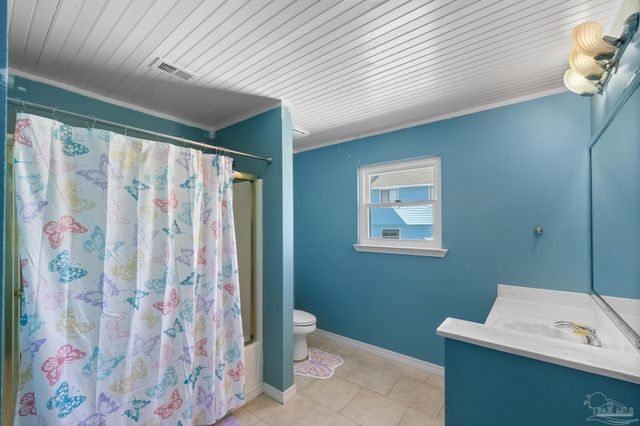 1698 College Pkwy, Gulf Breeze, FL 32563