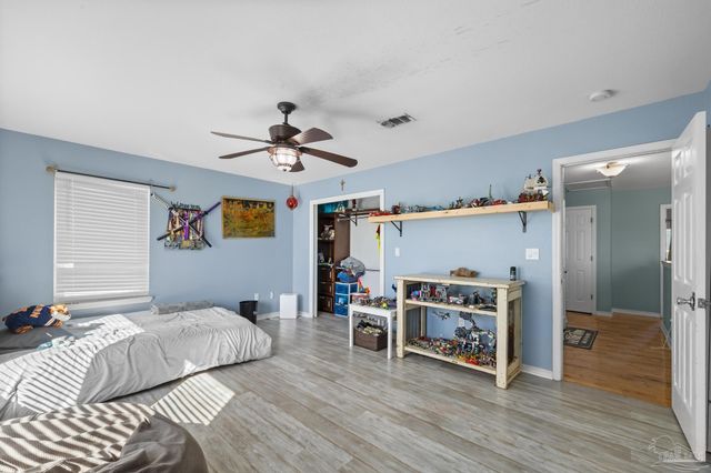 1698 College Pkwy, Gulf Breeze, FL 32563