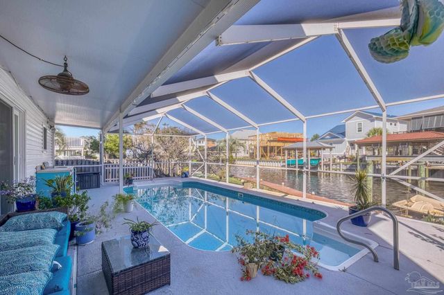 1698 College Pkwy, Gulf Breeze, FL 32563