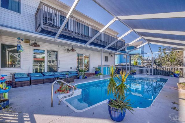 1698 College Pkwy, Gulf Breeze, FL 32563