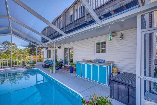 1698 College Pkwy, Gulf Breeze, FL 32563