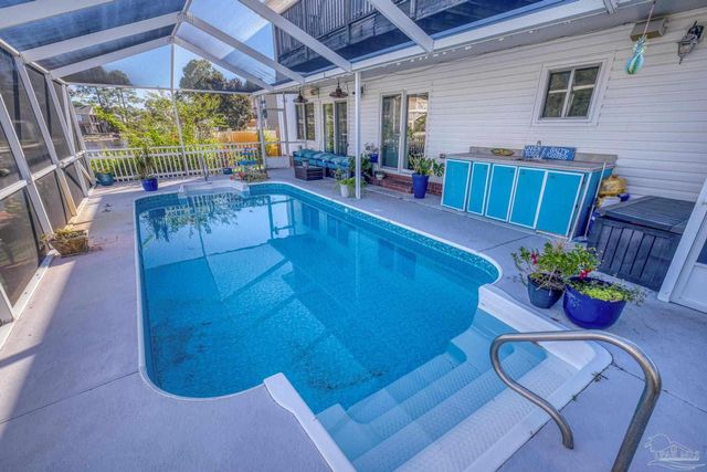 1698 College Pkwy, Gulf Breeze, FL 32563