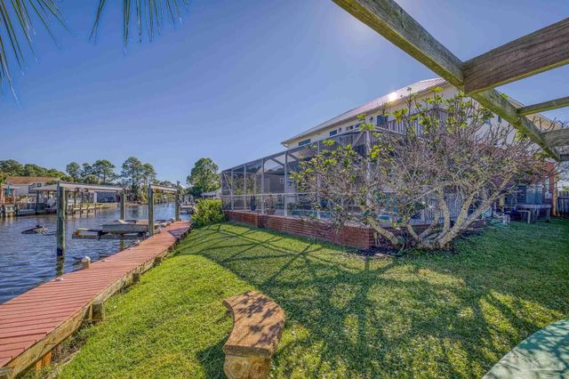 1698 College Pkwy, Gulf Breeze, FL 32563