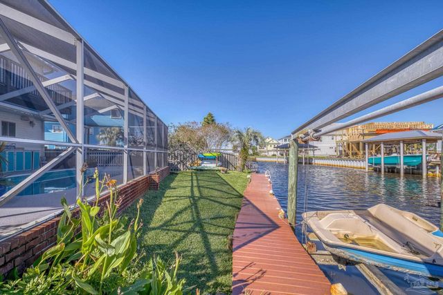 1698 College Pkwy, Gulf Breeze, FL 32563