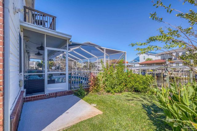 1698 College Pkwy, Gulf Breeze, FL 32563