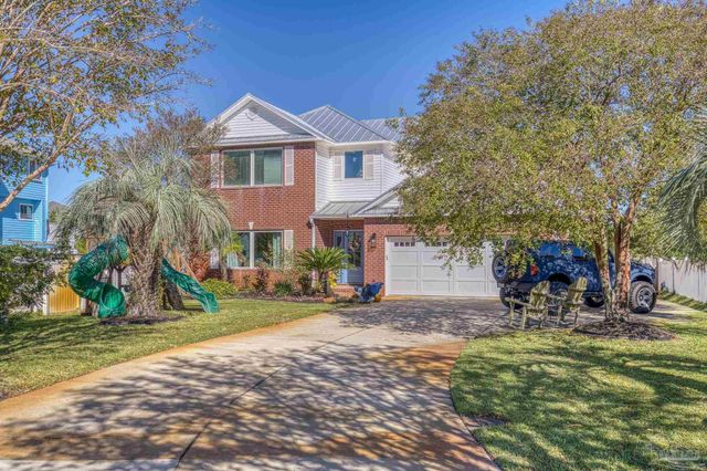 1698 College Pkwy, Gulf Breeze, FL 32563