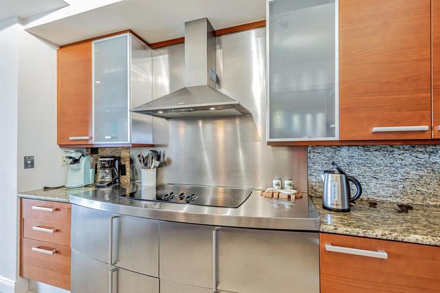 701 SE 21st Avenue 302, Deerfield Beach, FL 33441