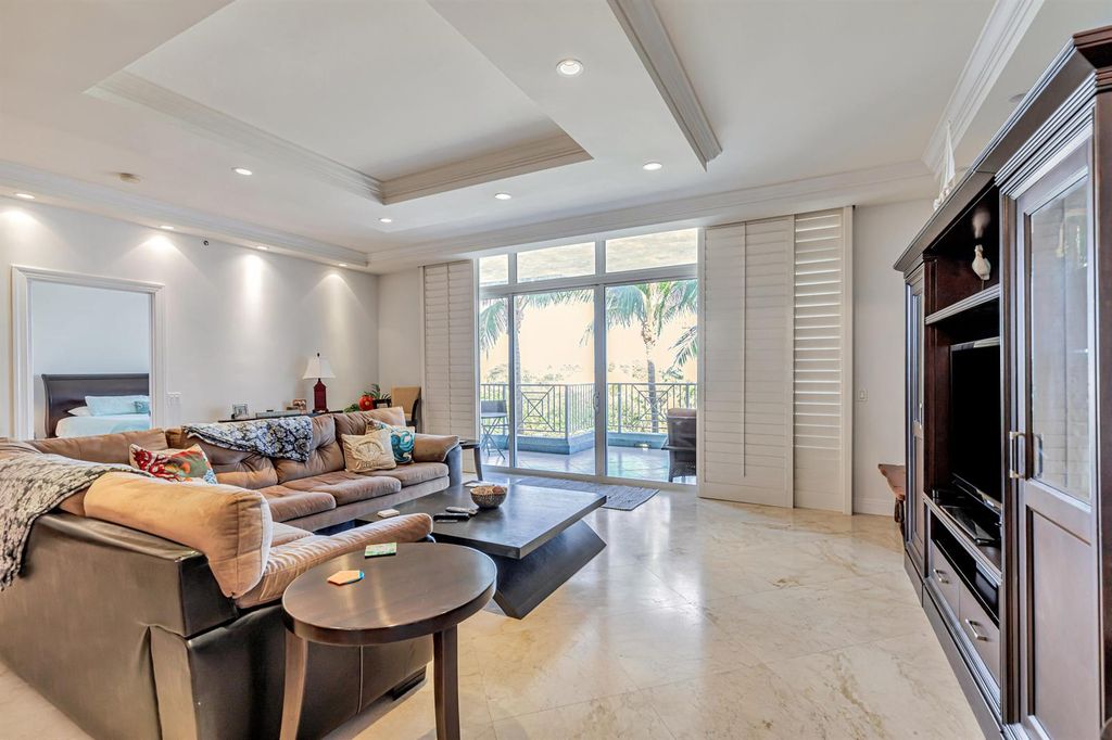 701 SE 21st Avenue 302, Deerfield Beach, FL 33441