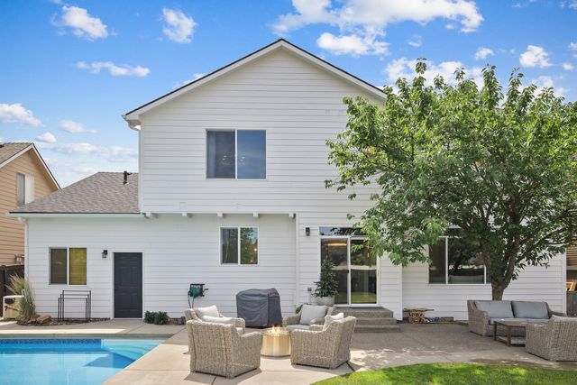 24423 E Maxwell Ln, Liberty Lake, WA 99019