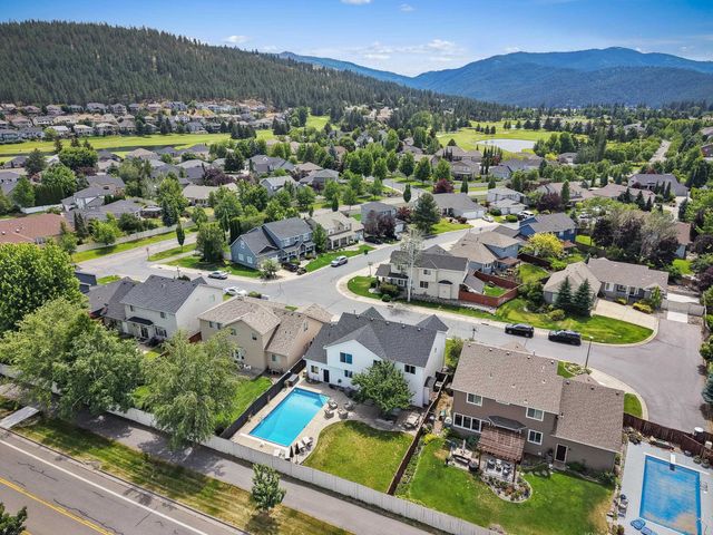 24423 E Maxwell Ln, Liberty Lake, WA 99019