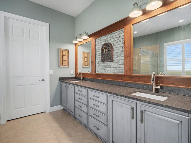 1018 OVERLOOK COURT, Bradenton, FL 34208