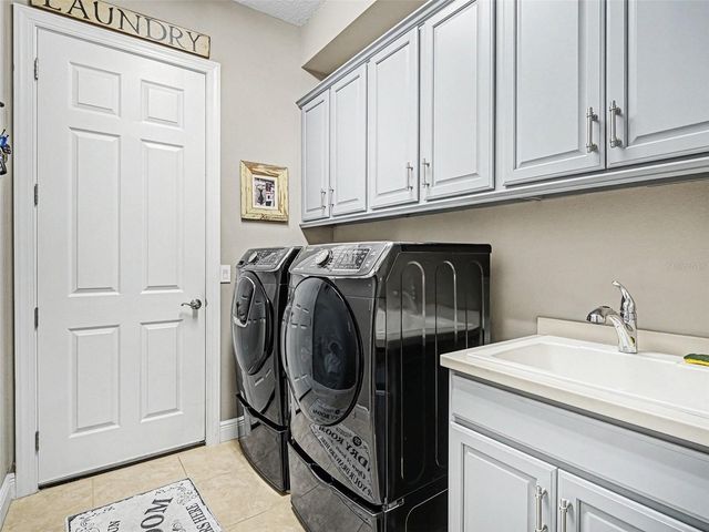 1018 OVERLOOK COURT, Bradenton, FL 34208