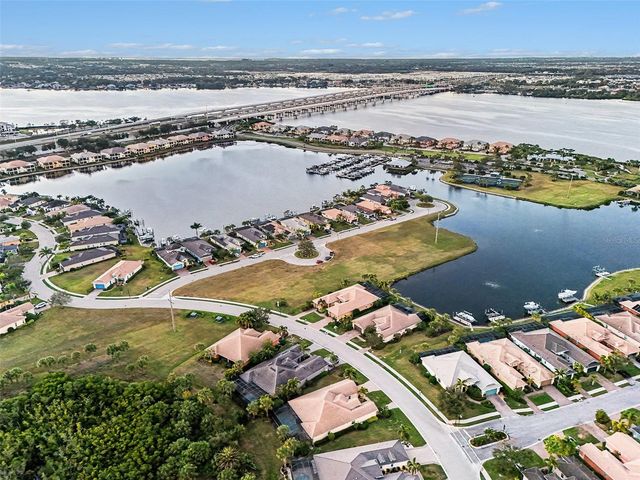 1018 OVERLOOK COURT, Bradenton, FL 34208