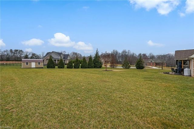 183 Oak Leaf Drive, Reidsville, NC 27320