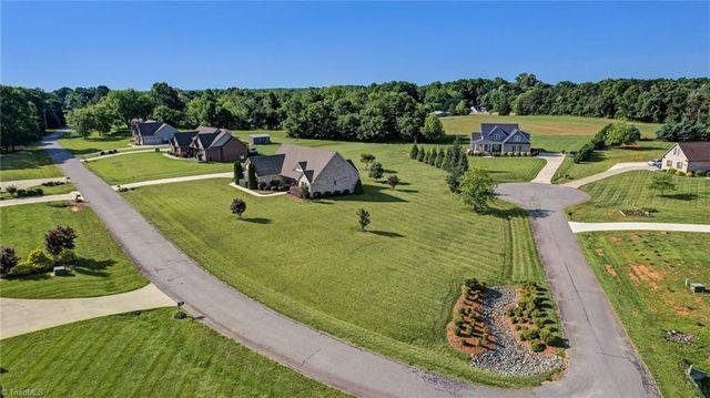 183 Oak Leaf Drive, Reidsville, NC 27320